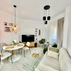 Historical Centre! Private Terrace & Gym-near Public Parking , Malaga Spain